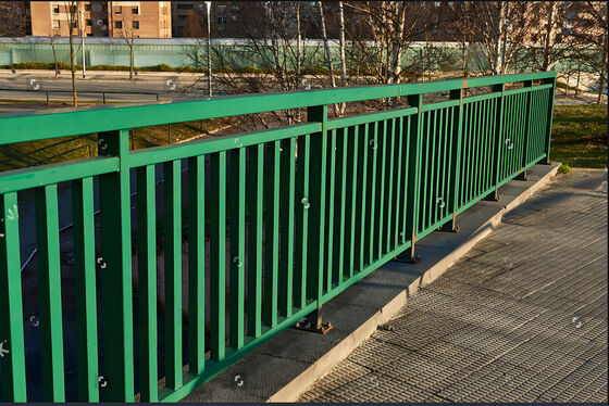 Customizable Width and Modern Style Aluminum Safety Railing with Anti-Slip Surface